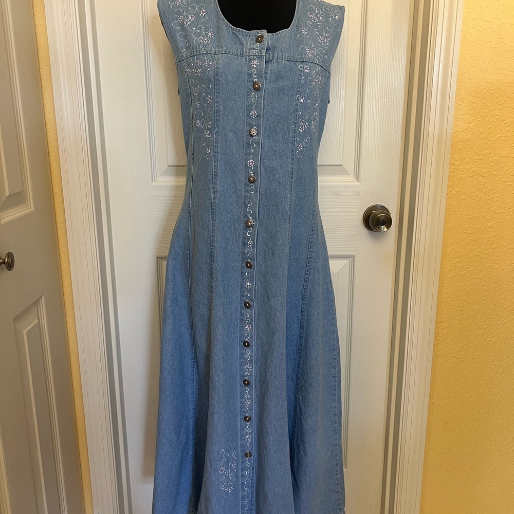 Elegant Blue Embroidered Maxi Dress